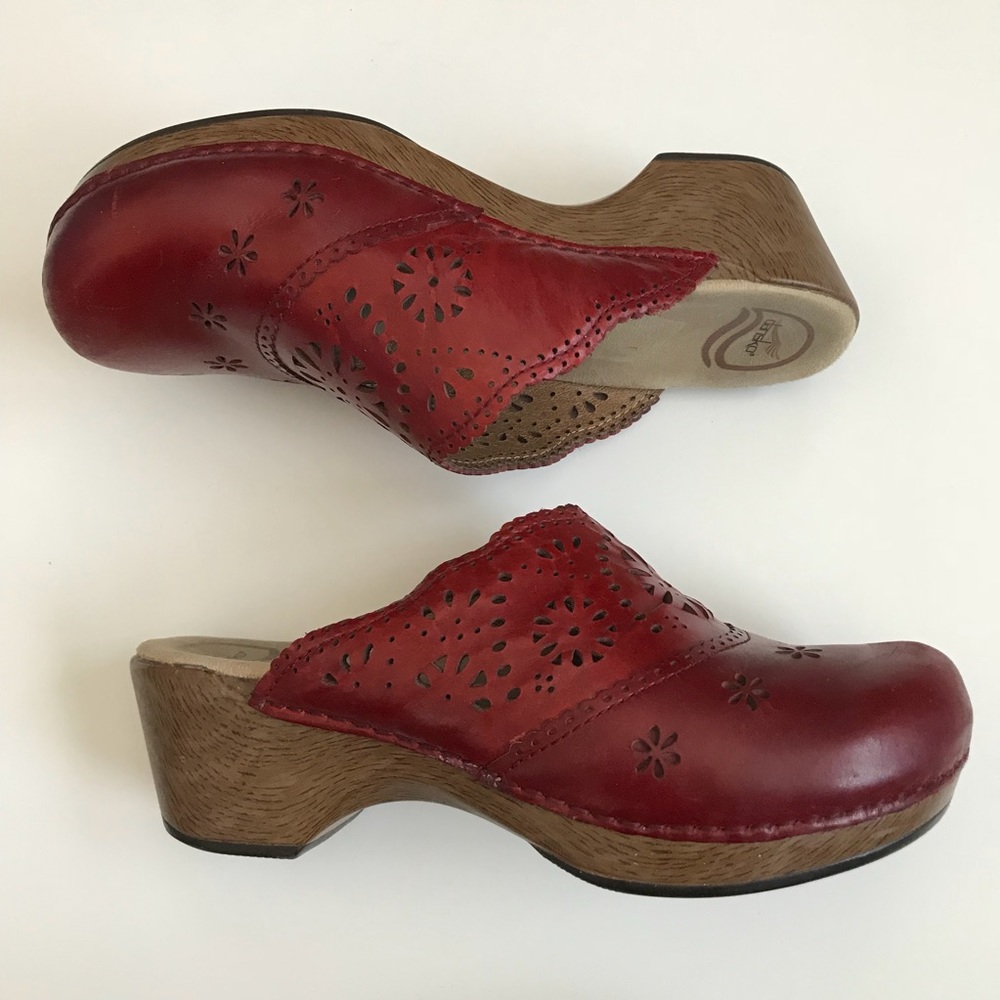 Dansko | Crimson Skylar mule clogs size 39